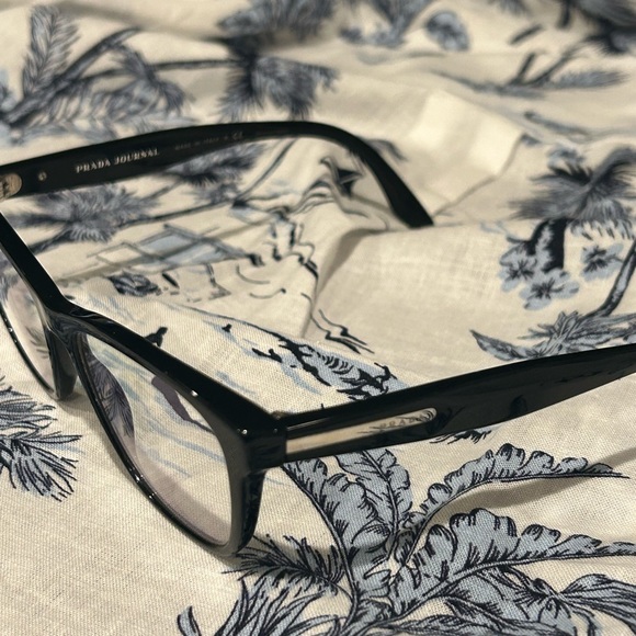 Prada glasses - Picture 6 of 8